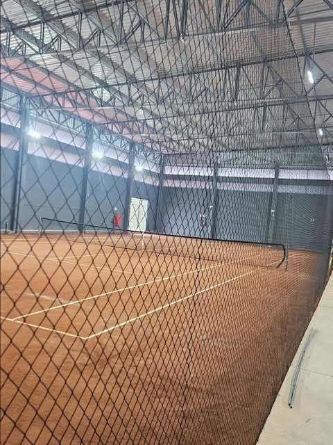 Quadra de tênis coberta — Riviera Condomínio Club