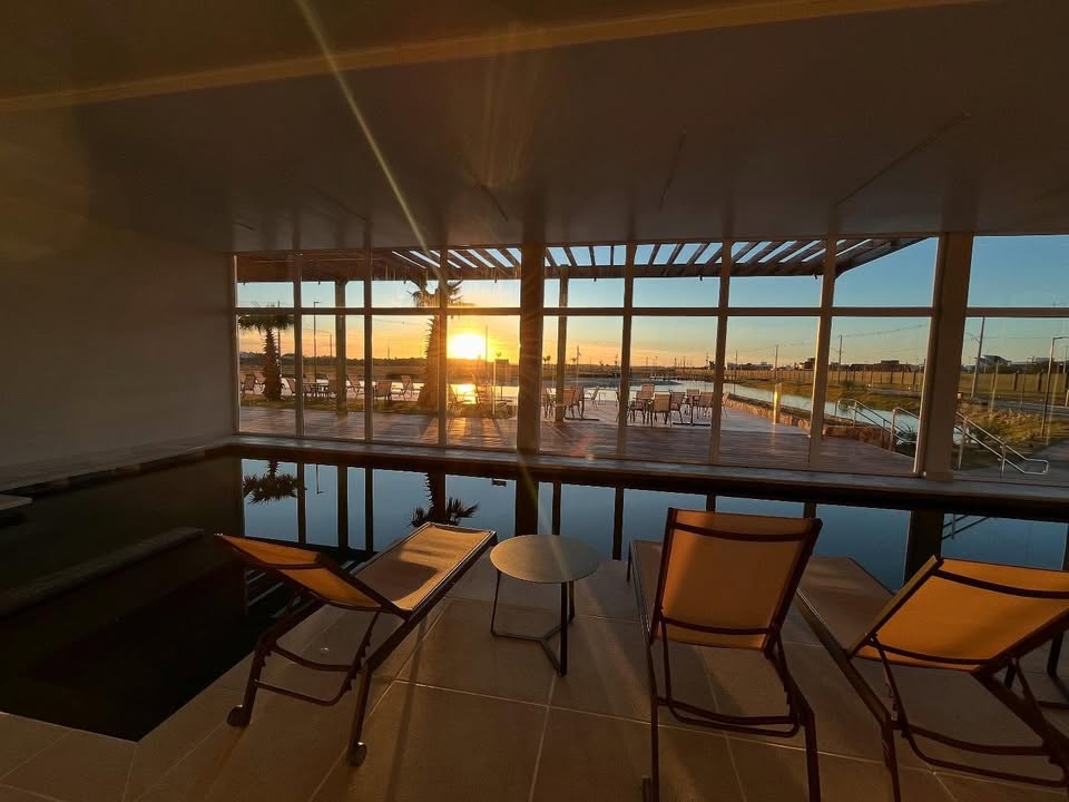 Piscina térmica — Riviera Condomínio Club